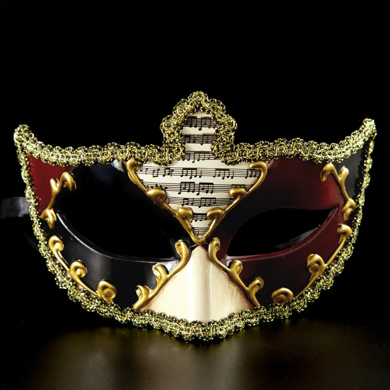 Masque Commedia Dell’Arte musical rouge noir et or avec décor baroque doré et motif partition musicale